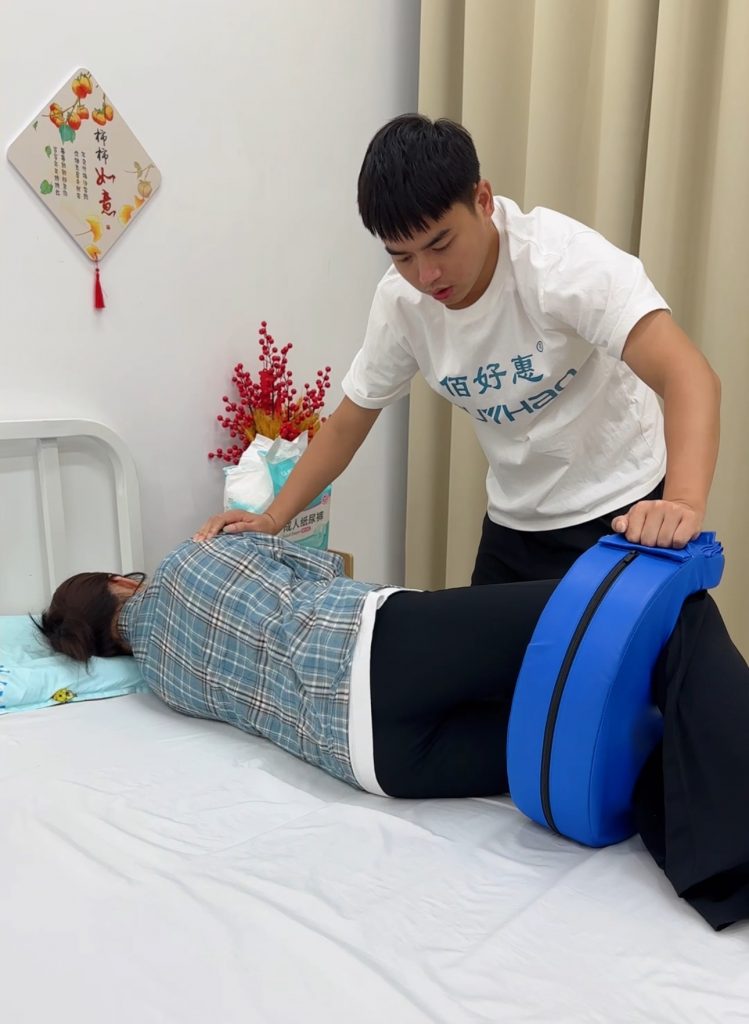 老人使用U型翻身器方便吗
