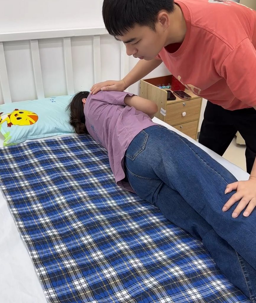 长期卧床老人适合机洗隔尿垫吗？
